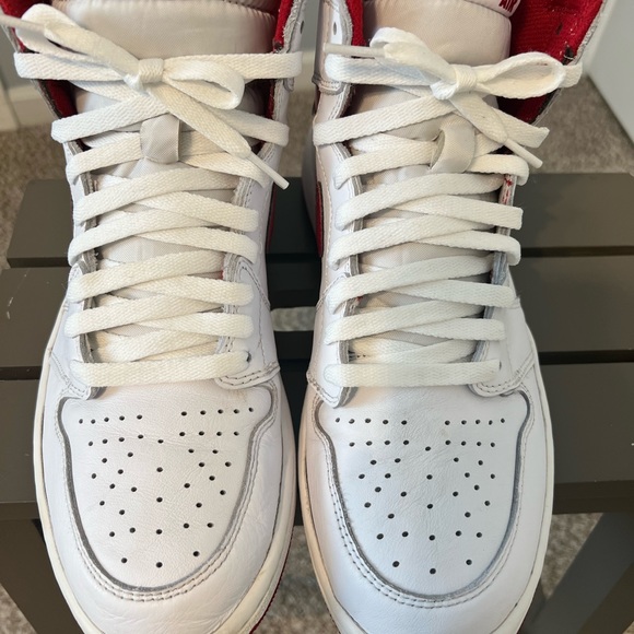 Air Jordan 1 Retro High OG 'Metallic Red - Picture 3 of 9